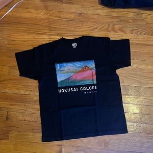 Uniqlo medium T shirt